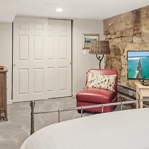 Villa Garden - Decor Upgrades - Capitol Hill, Denver