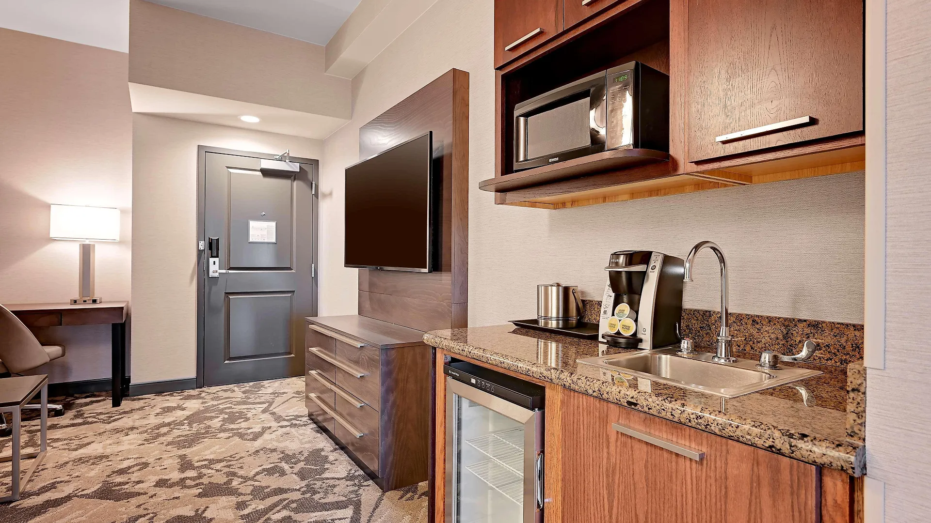 Doubletree By Hilton Denver International Airport, Co United States
