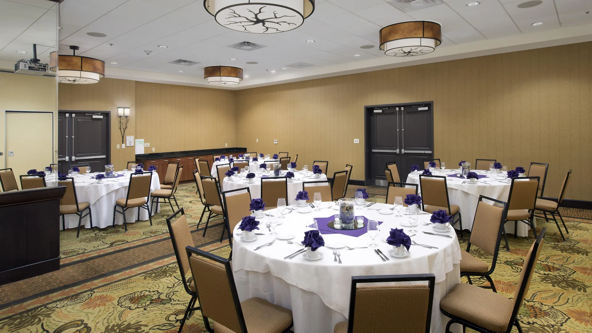 Doubletree By Hilton Denver International Airport, Co United States
